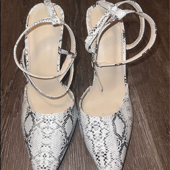 Black white/ snake skin sandal - Picture 2 of 5